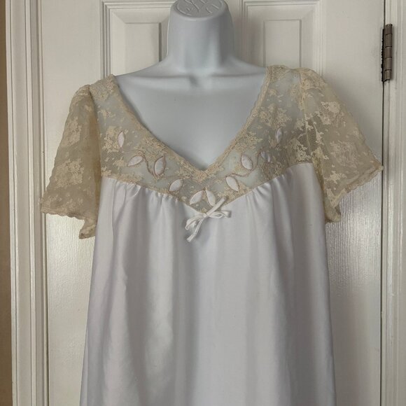 Corhan Long Nightgown with Lace Size Medium - Picture 2 of 7